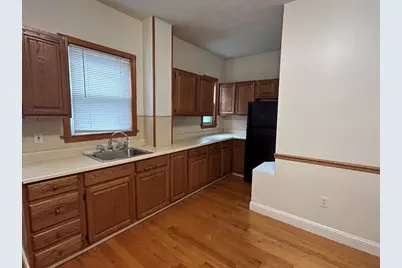 125 Spring St #1, Medford, MA 02155 - Photo 2