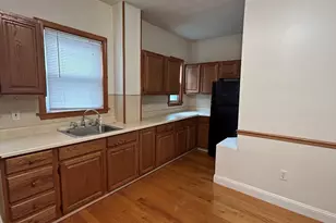 125 Spring St, Medford, MA 02155 - Photo 2