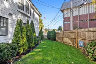 140 Sumner Rd, Brookline, MA 02445 - Photo 24