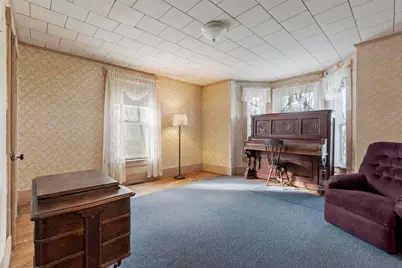 86 Highland St, Athol, MA 01331 - Photo 10