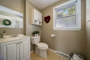 647 S Main St, Haverhill, MA 01835 - Photo 8