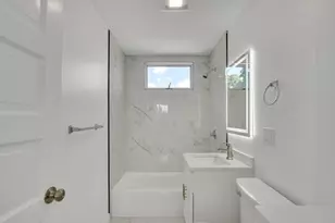 25 Magoun St, Cambridge, MA 02140 - Photo 10