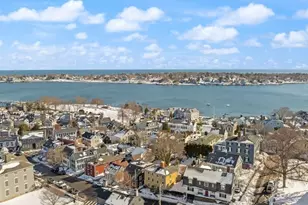 26 Summer St, Marblehead, MA 01945 - Photo 32