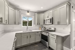 133 Nichols St, Everett, MA 02149 - Photo 2