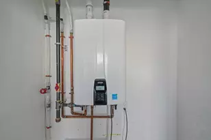 25 Lebanon St, Fall River, MA 02723 - Photo 30