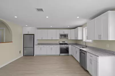 25 Lebanon St #D, Fall River, MA 02723 - Photo 8