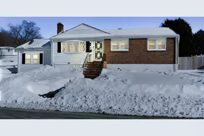 8 Dianthus Rd, Holbrook, MA 02343 - Photo 2