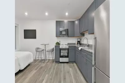 585 Essex St #327, Lynn, MA 01901 - Photo 2