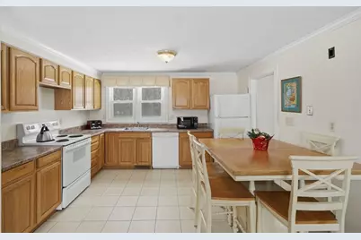 55 Burley St, Danvers, MA 01923 - Photo 6