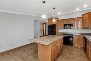 18 Noble St, Westfield, MA 01085 - Photo 6