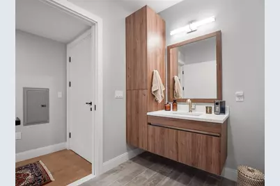 9 Central St #204, Somerville, MA 02143 - Photo 6