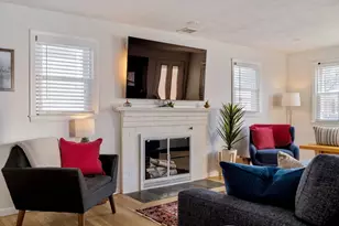 15 Vogel St, Boston, MA 02132 - Photo 8