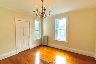 36 Pond St, Marblehead, MA 01945 - Photo 10