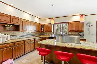 253 Highland St, Weston, MA 02493 - Photo 16