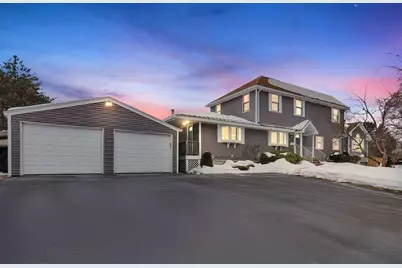 40 Glen Dr, Peabody, MA 01960 - Photo 1