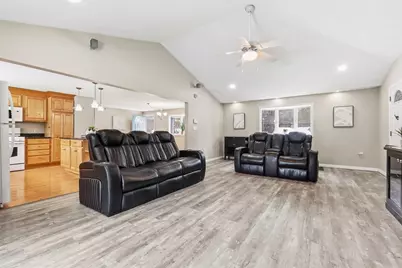 40 Glen Dr, Peabody, MA 01960 - Photo 10