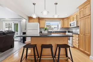 40 Glen Dr, Peabody, MA 01960 - Photo 4