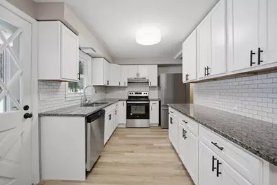 69 E Palmer Park Dr, Palmer, MA 01069 - Photo 6