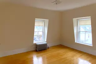 17 Avon St, Melrose, MA 02176 - Photo 6