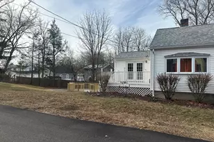 2 C Carmine Dr, North Providence, RI 02911 - Photo 2