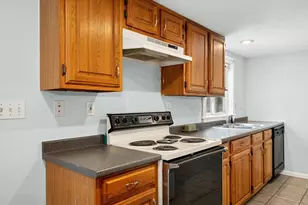 13 Harwood St, Oxford, MA 01540 - Photo 10