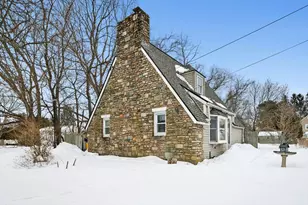13 Harwood St, Oxford, MA 01540 - Photo 2
