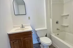 7 Cottage St, Worcester, MA 01609 - Photo 8