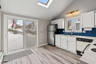 215 Merrimac St, Newburyport, MA 01950 - Photo 18