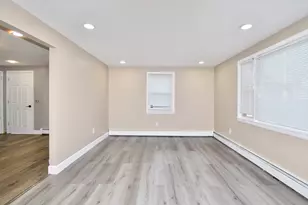 85 Orchard St, Chicopee, MA 01013 - Photo 8