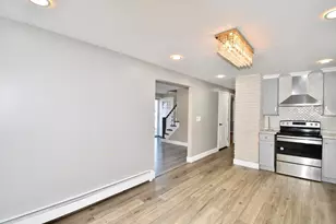 85 Orchard St, Chicopee, MA 01013 - Photo 4