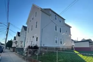 27 Bourne St, New Bedford, MA 02740 - Photo 1