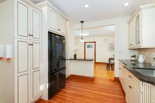 28 Apthorp St, Quincy, MA 02170 - Photo 12