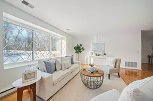 18 Royal Lake Dr, Braintree, MA 02184 - Photo 4