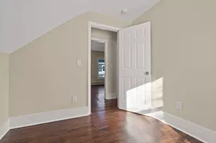 118 W 6th St, Lowell, MA 01850 - Photo 28