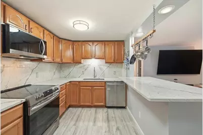 1471 Braley Rd #4, New Bedford, MA 02745 - Photo 2