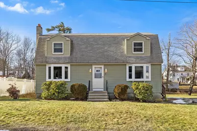 28 Armory Ln, Southbridge, MA 01550 - Photo 1