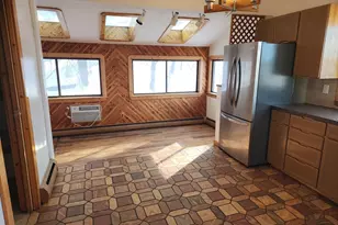 586 Franklin St, Worcester, MA 01604 - Photo 2