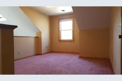 191 City Depot Rd #B, Charlton, MA 01507 - Photo 2