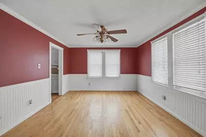 350 Homestead, Holyoke, MA 01040 - Photo 14