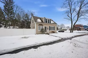 350 Homestead, Holyoke, MA 01040 - Photo 4