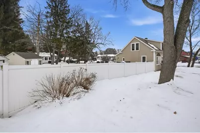 350 Homestead, Holyoke, MA 01040 - Photo 32