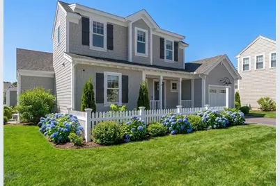 36 Rosewood Cir, Mashpee, MA 02649 - Photo 2