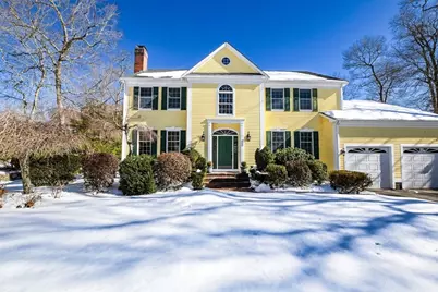 78 Emerald Dr, Dartmouth, MA 02747 - Photo 2