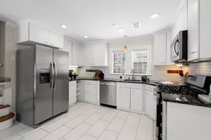 53 Sheldon Rd, Newton, MA 02459 - Photo 10