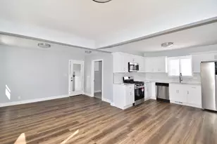 76 Joy St, Chicopee, MA 01013 - Photo 8