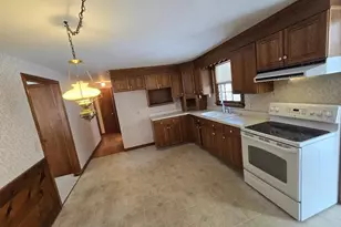 46 Westwood Dr, Sturbridge, MA 01566 - Photo 6