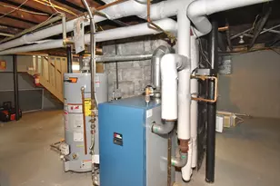 77 Dorset St, Springfield, MA 01108 - Photo 26