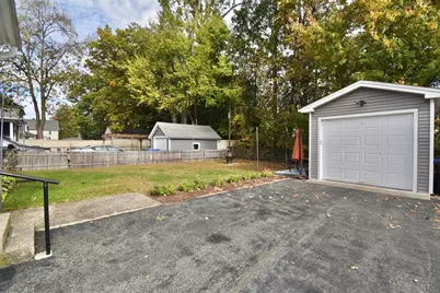 77 Dorset St, Springfield, MA 01108 - Photo 24