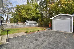 77 Dorset St, Springfield, MA 01108 - Photo 24