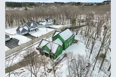 90 Windstone Dr, Northbridge, MA 01534 - Photo 4